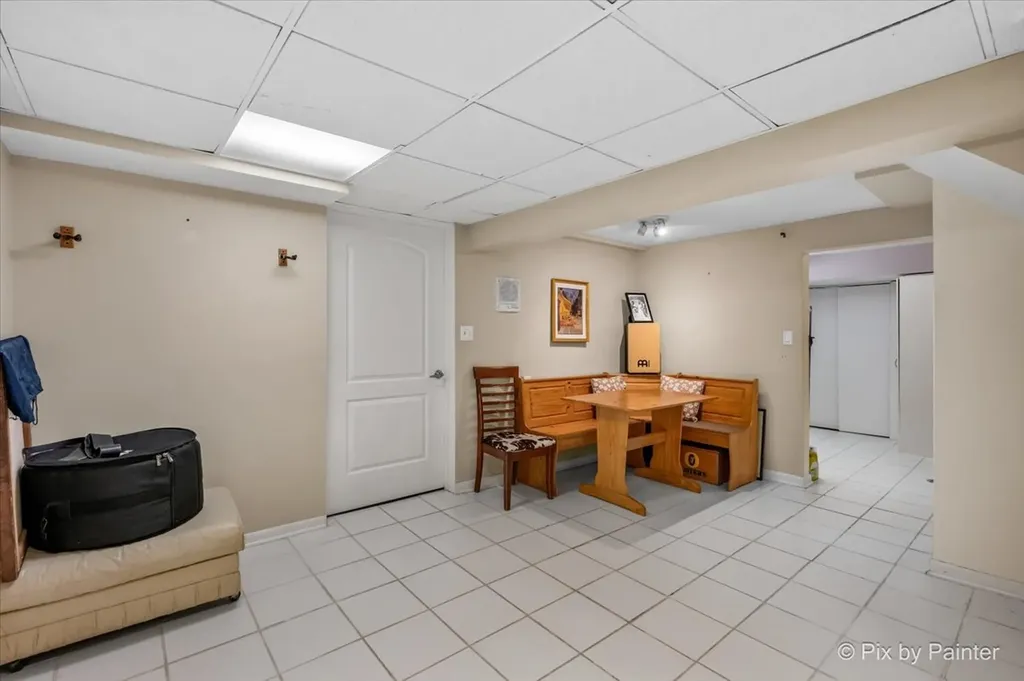 4N260 Walter Road Addison IL 60101