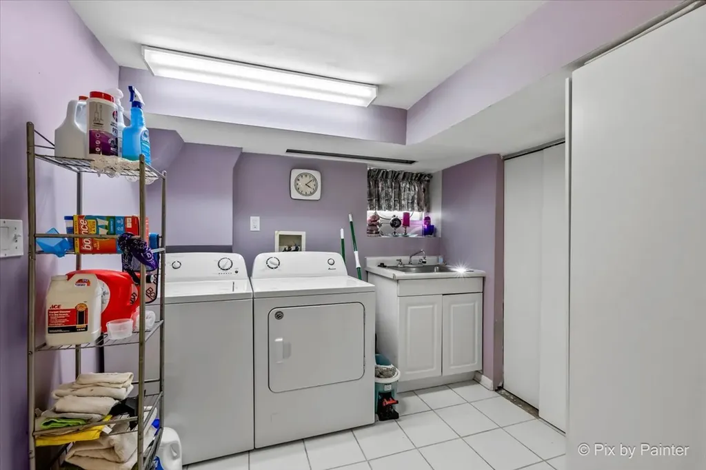 4N260 Walter Road Addison IL 60101