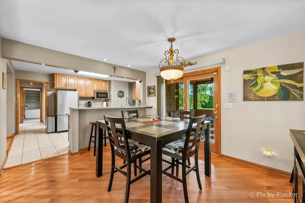 4N260 Walter Road Addison IL 60101