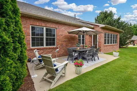 36 Laurel Wood Drive Bloomington IL 61704