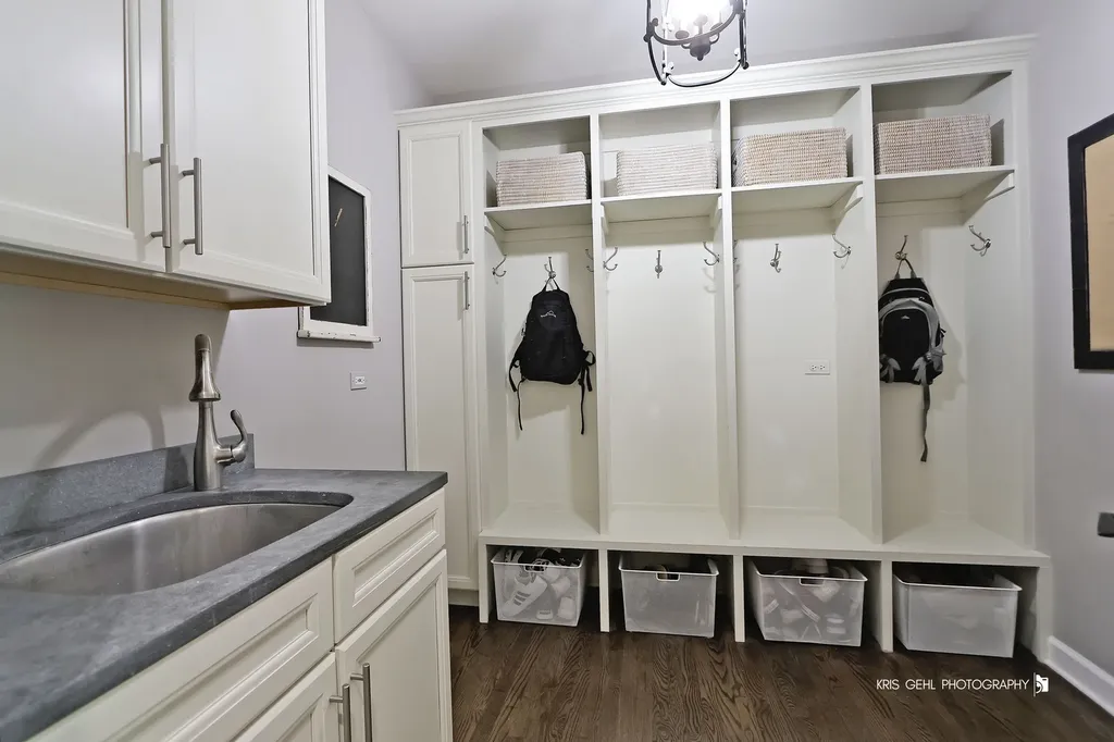 2503 Stonehenge Drive Aurora IL 60502