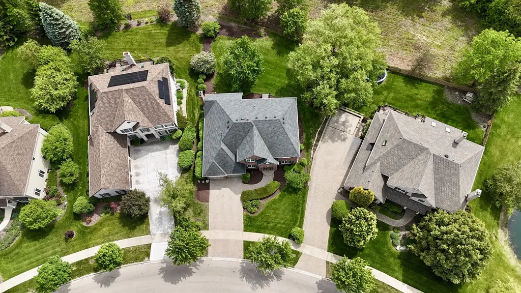 2503 Stonehenge Drive Aurora IL 60502