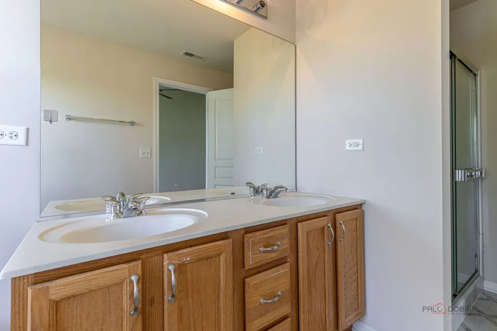 24852 West Gates Lane Plainfield IL 60585