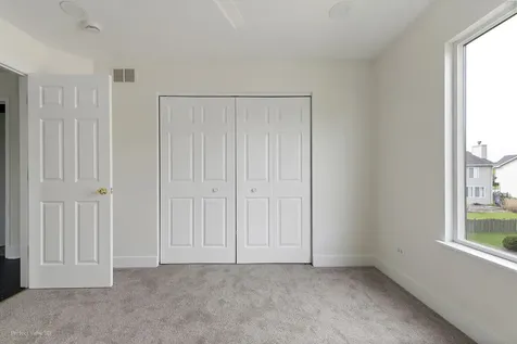 206 Christine Way Bolingbrook IL 60440
