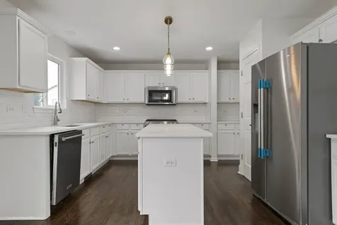 206 Christine Way Bolingbrook IL 60440