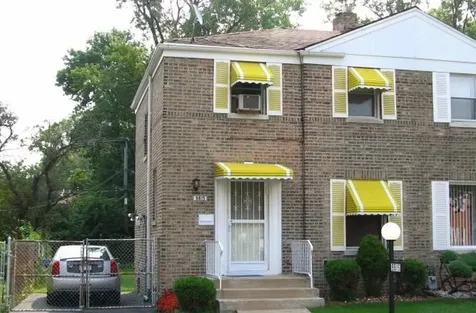 9815 South Clyde Avenue Chicago IL 60617