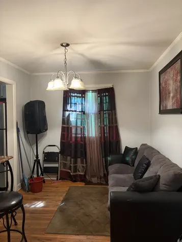 9815 South Clyde Avenue Chicago IL 60617