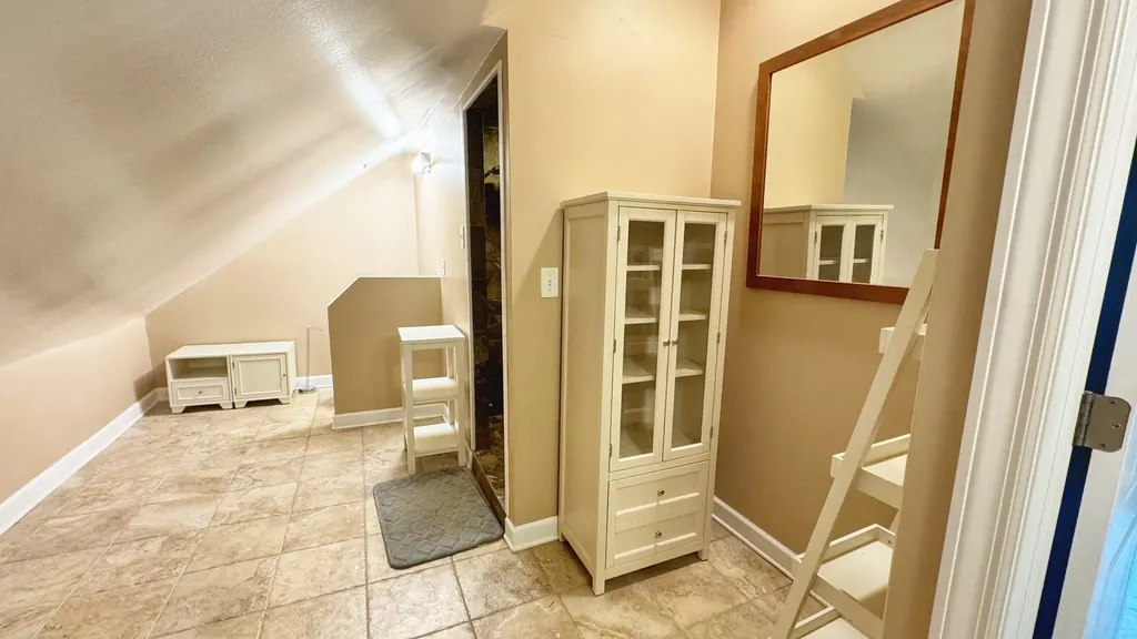 2115 West Wellington Avenue Chicago IL 60618