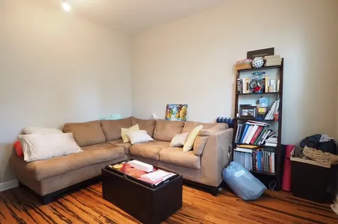 2115 West Wellington Avenue Chicago IL 60618