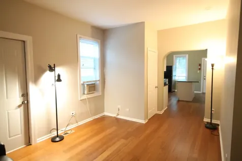 2115 West Wellington Avenue Chicago IL 60618