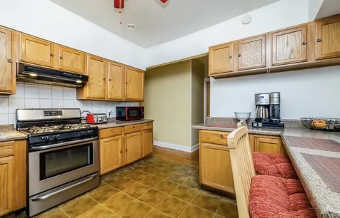 1910 Dewey Avenue Evanston IL 60201