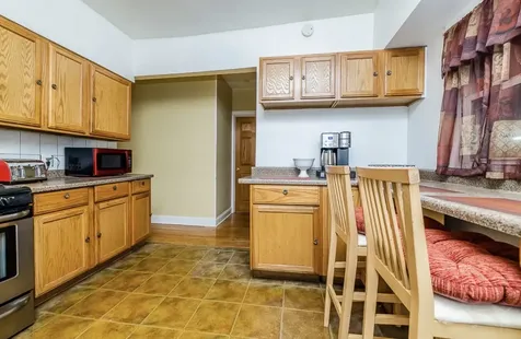 1910 Dewey Avenue Evanston IL 60201
