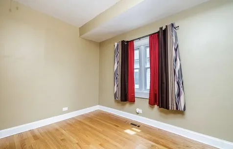 1910 Dewey Avenue Evanston IL 60201