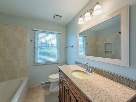 5N575 Abilene Trail Bloomingdale IL 60108