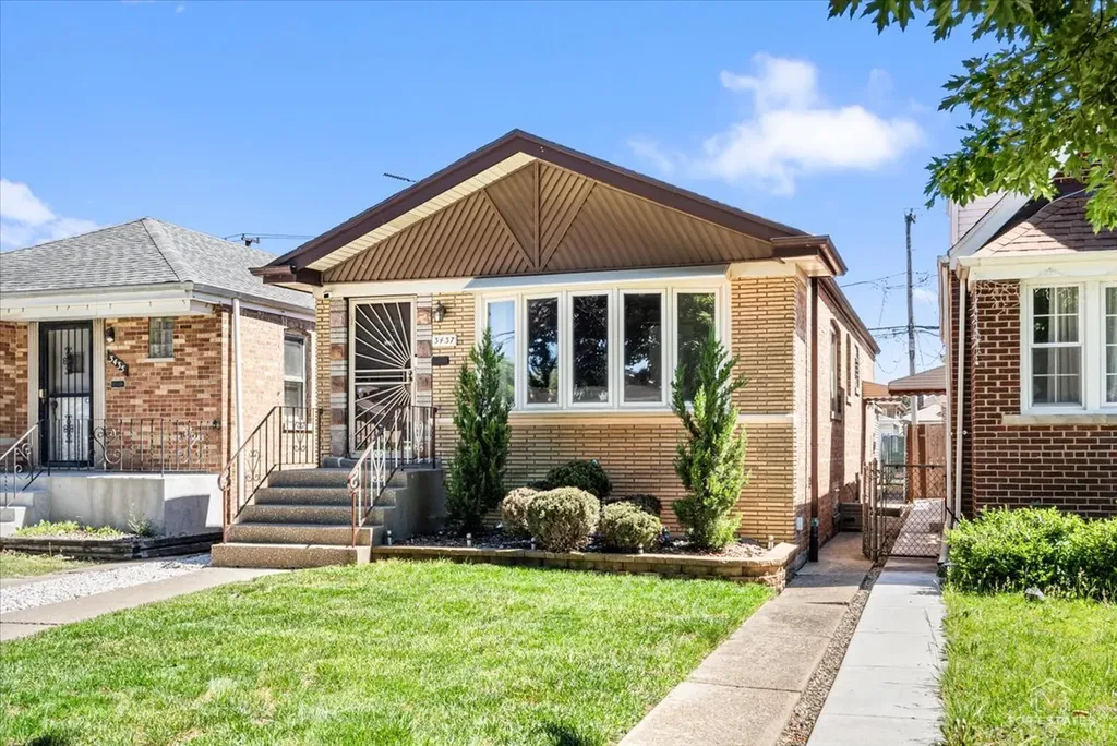 3437 West 84th Place Chicago IL 60652