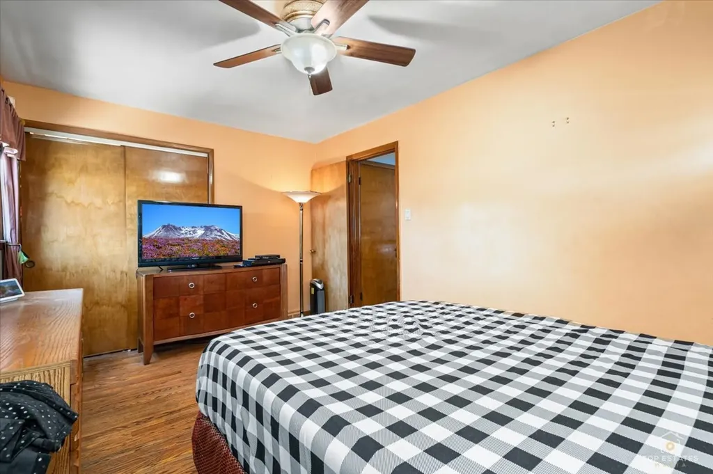 3437 West 84th Place Chicago IL 60652