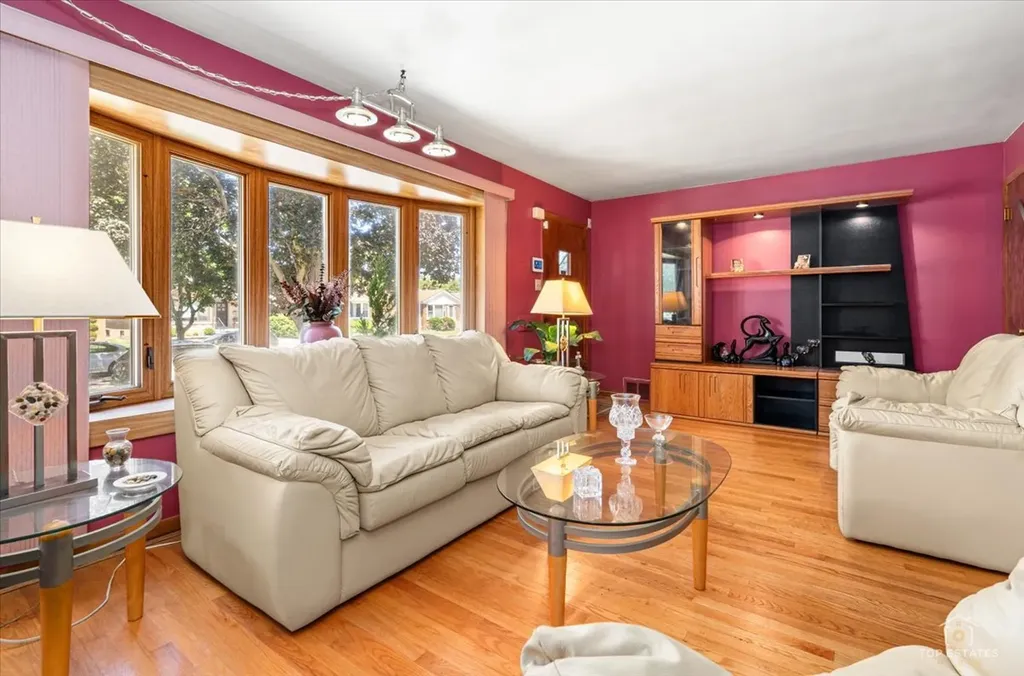 3437 West 84th Place Chicago IL 60652