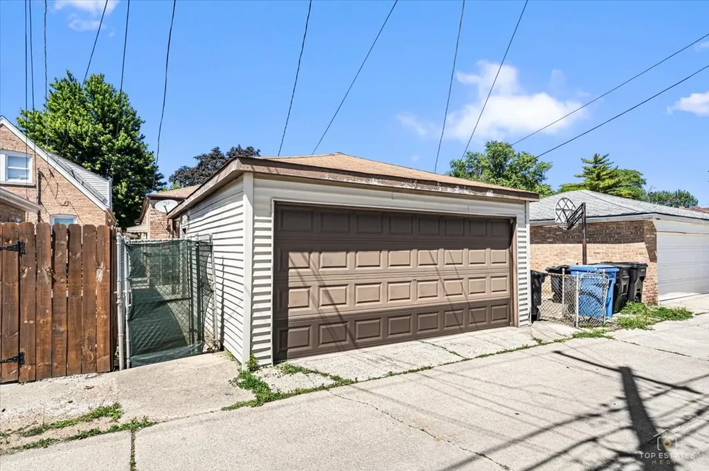 3437 West 84th Place Chicago IL 60652