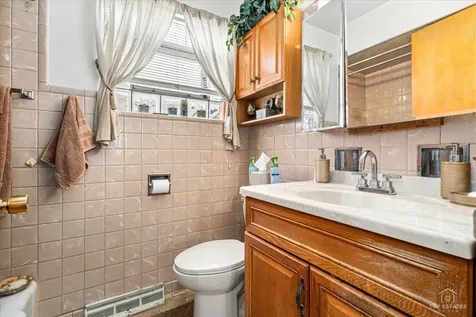 3437 West 84th Place Chicago IL 60652
