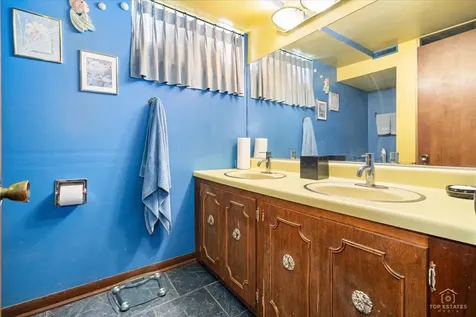 3437 West 84th Place Chicago IL 60652