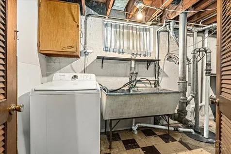 3437 West 84th Place Chicago IL 60652