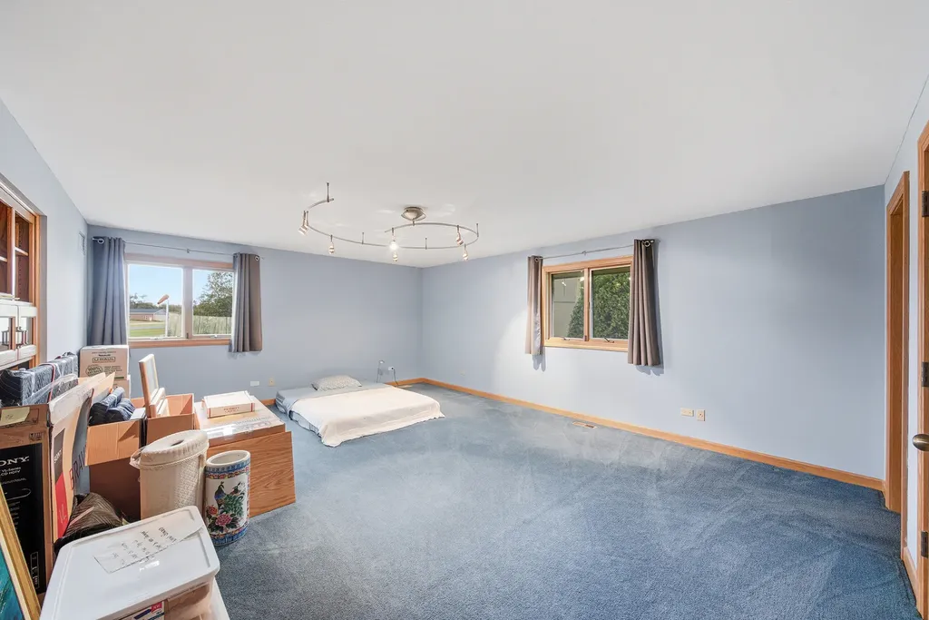 607 Berkshire Court Downers Grove IL 60516