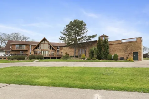 607 Berkshire Court Downers Grove IL 60516