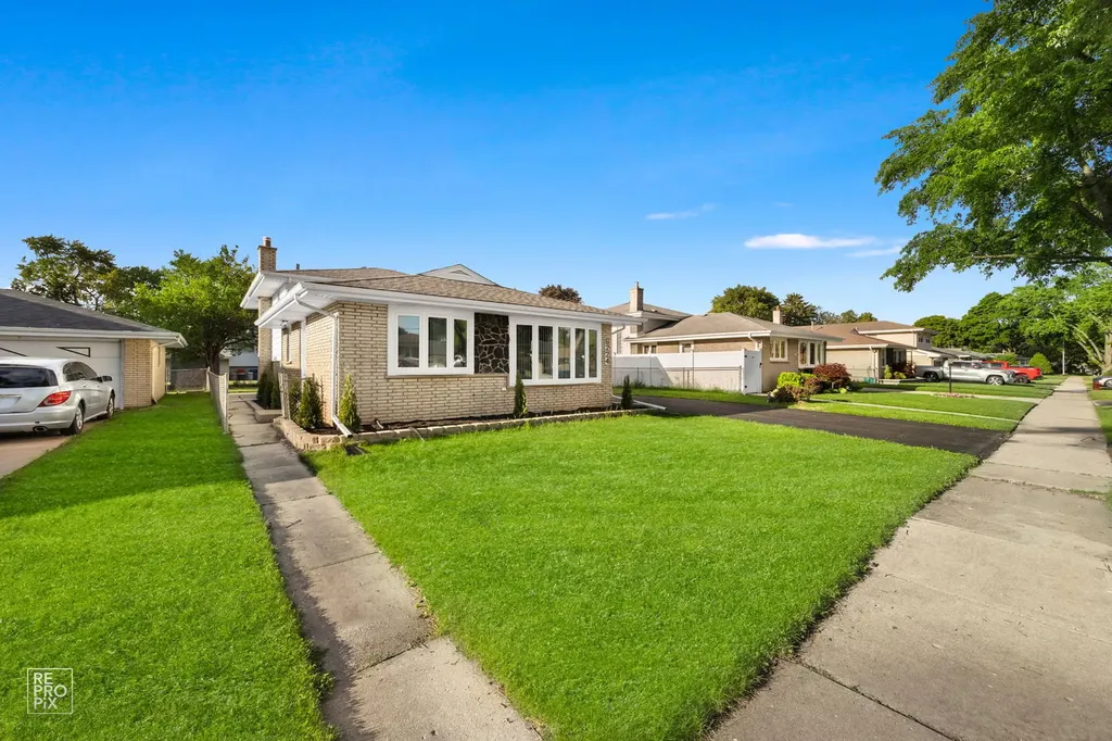 6224 West 91st Street Oak Lawn IL 60453