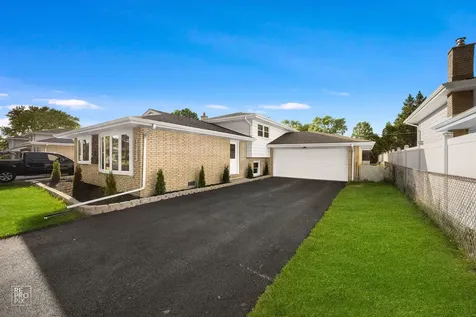 6224 West 91st Street Oak Lawn IL 60453