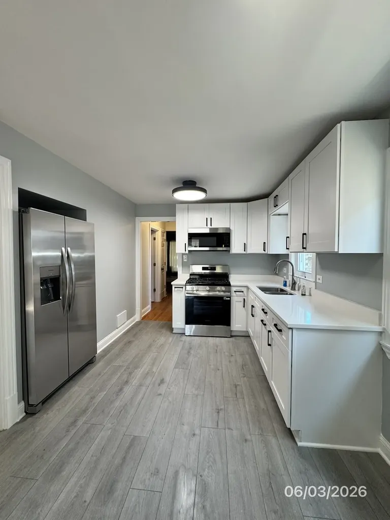 7349 South Honore Street Chicago IL 60636