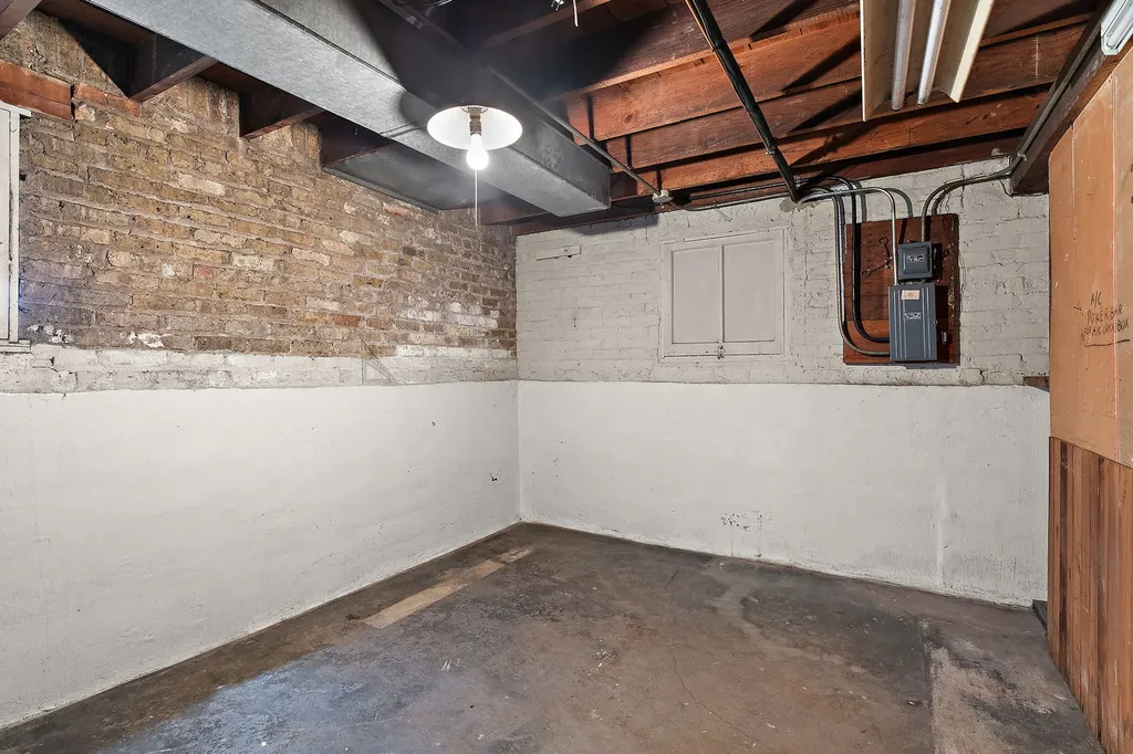 7046 North Osceola Avenue Chicago IL 60631