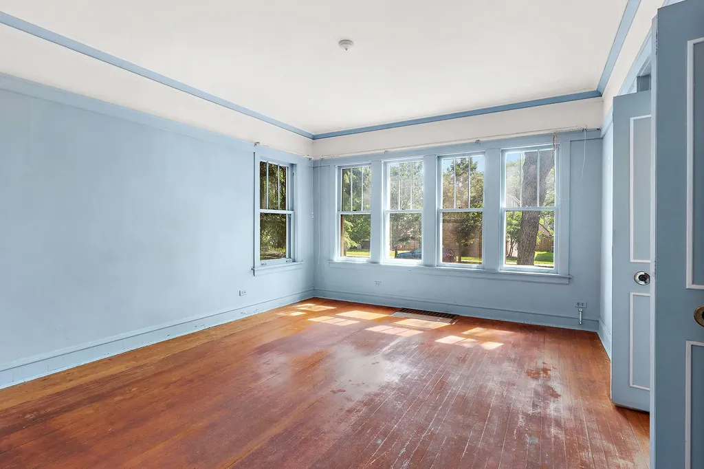 7046 North Osceola Avenue Chicago IL 60631