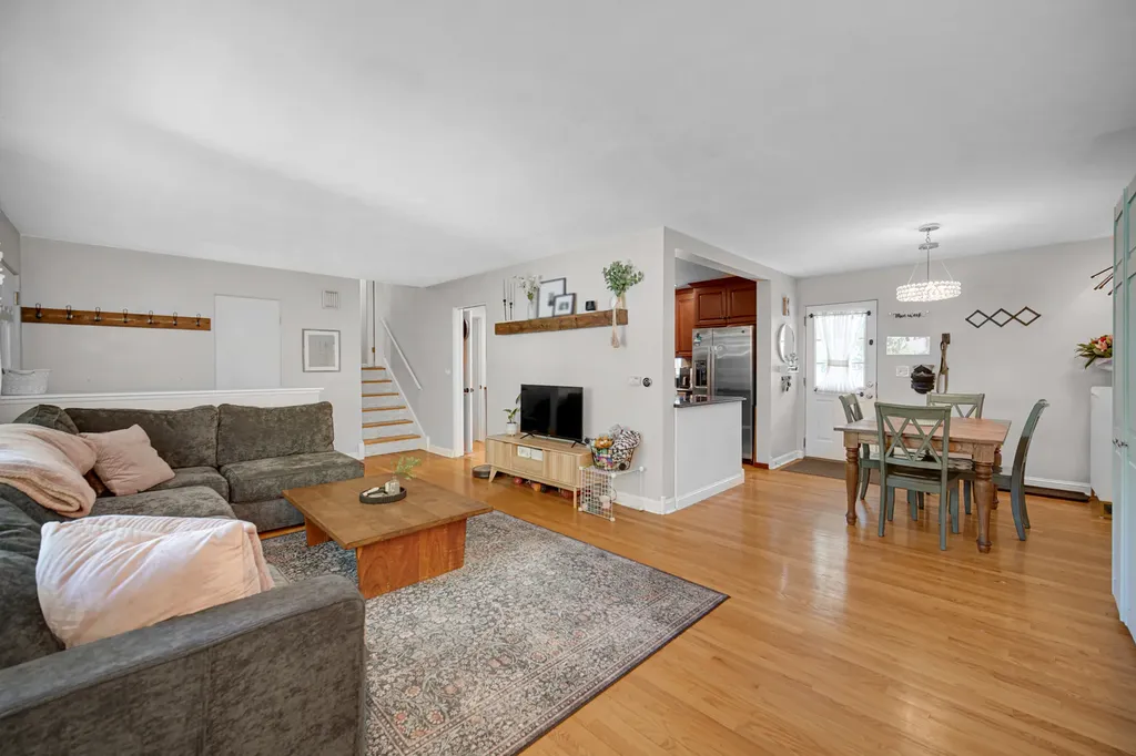 54 Elmwood Drive Naperville IL 60540