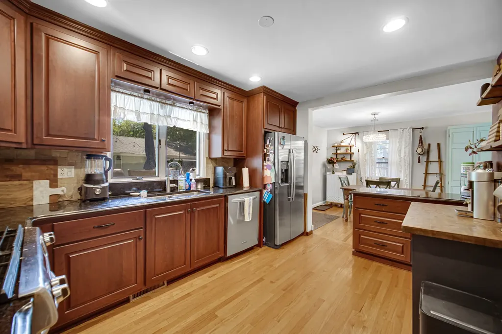 54 Elmwood Drive Naperville IL 60540