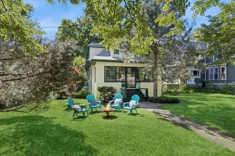 2716 Woodbine Avenue Evanston IL 60201