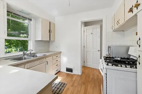 2716 Woodbine Avenue Evanston IL 60201