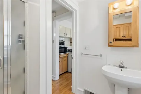 2716 Woodbine Avenue Evanston IL 60201