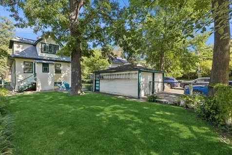 2716 Woodbine Avenue Evanston IL 60201