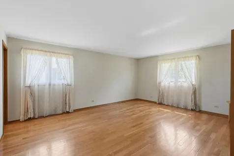 9242 North Washington Street Niles IL 60714
