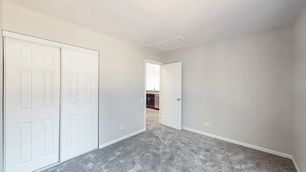 1860 Middlebury Drive Aurora IL 60503