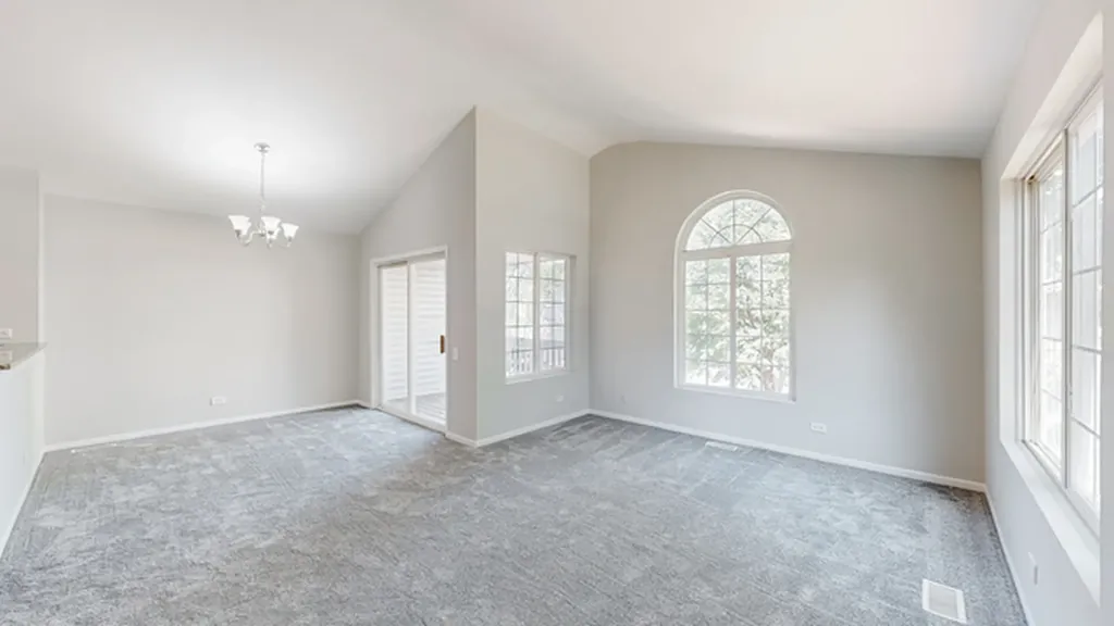 1860 Middlebury Drive Aurora IL 60503