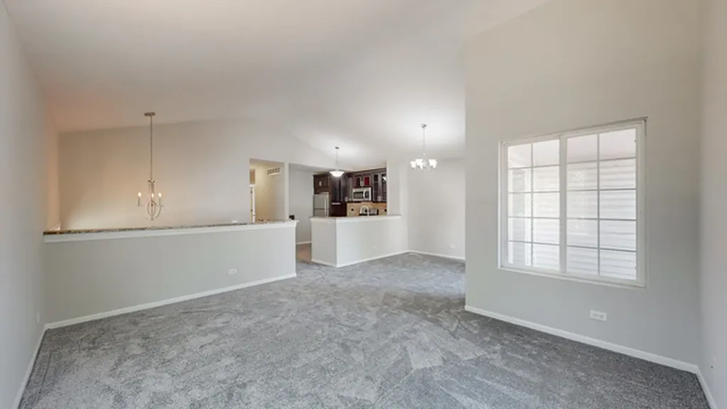 1860 Middlebury Drive Aurora IL 60503