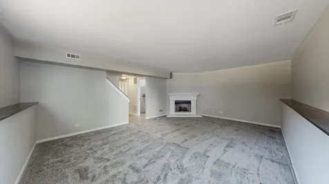 1860 Middlebury Drive Aurora IL 60503