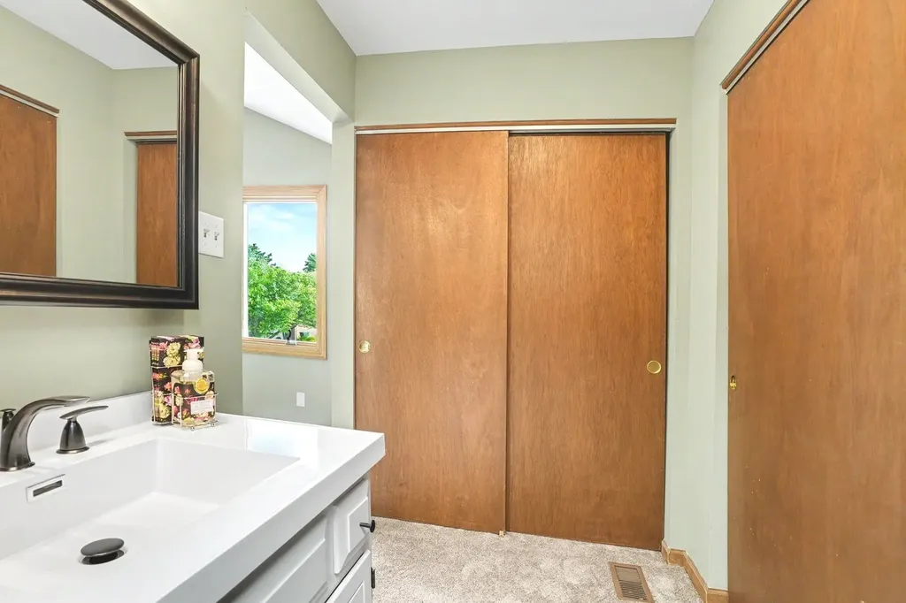 9220 Frances Lane Orland Park IL 60462