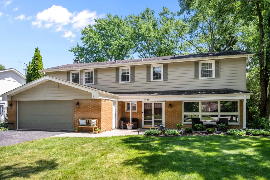 1445 Crown Lane Glenview IL 60025