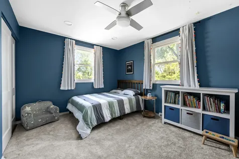 1445 Crown Lane Glenview IL 60025