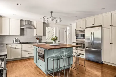 1445 Crown Lane Glenview IL 60025