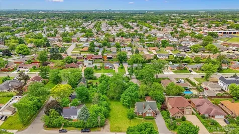 9312 Knight Avenue Des Plaines IL 60016