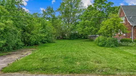 9312 Knight Avenue Des Plaines IL 60016