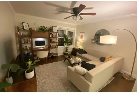 4222 North Clark Street Chicago IL 60613
